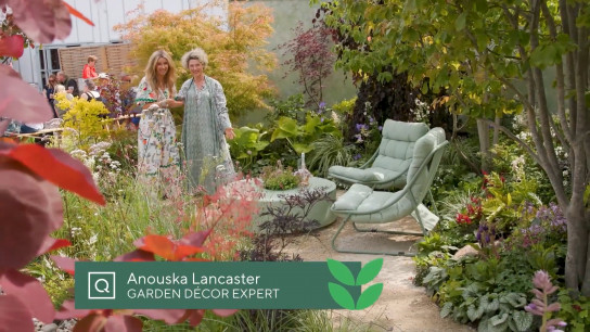 Anouska & Kitti Garden Tour