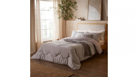 Night Lark Soft Weave Conveniently Coverless 4.5 Tog Duvet Bundle