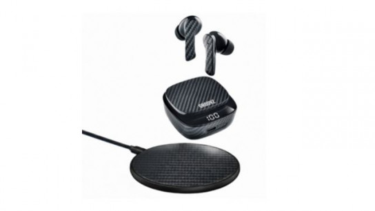 Groovz Plus True Wireless Earbuds with Charging Case & Charging Pad